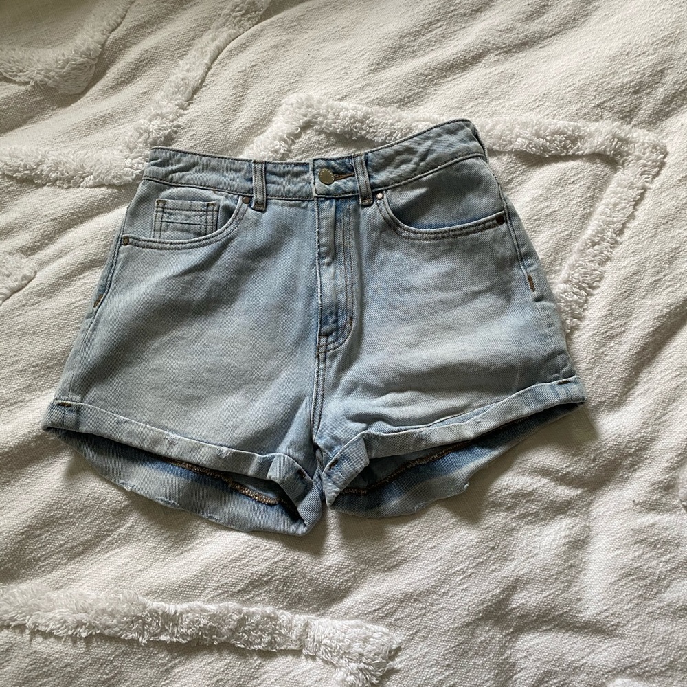 Light washed mid rise denim shirts